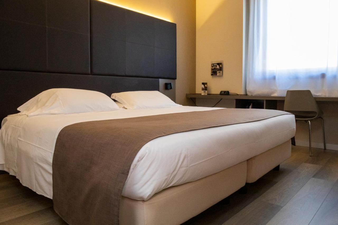 City Hotel & Suites Foligno Kültér fotó