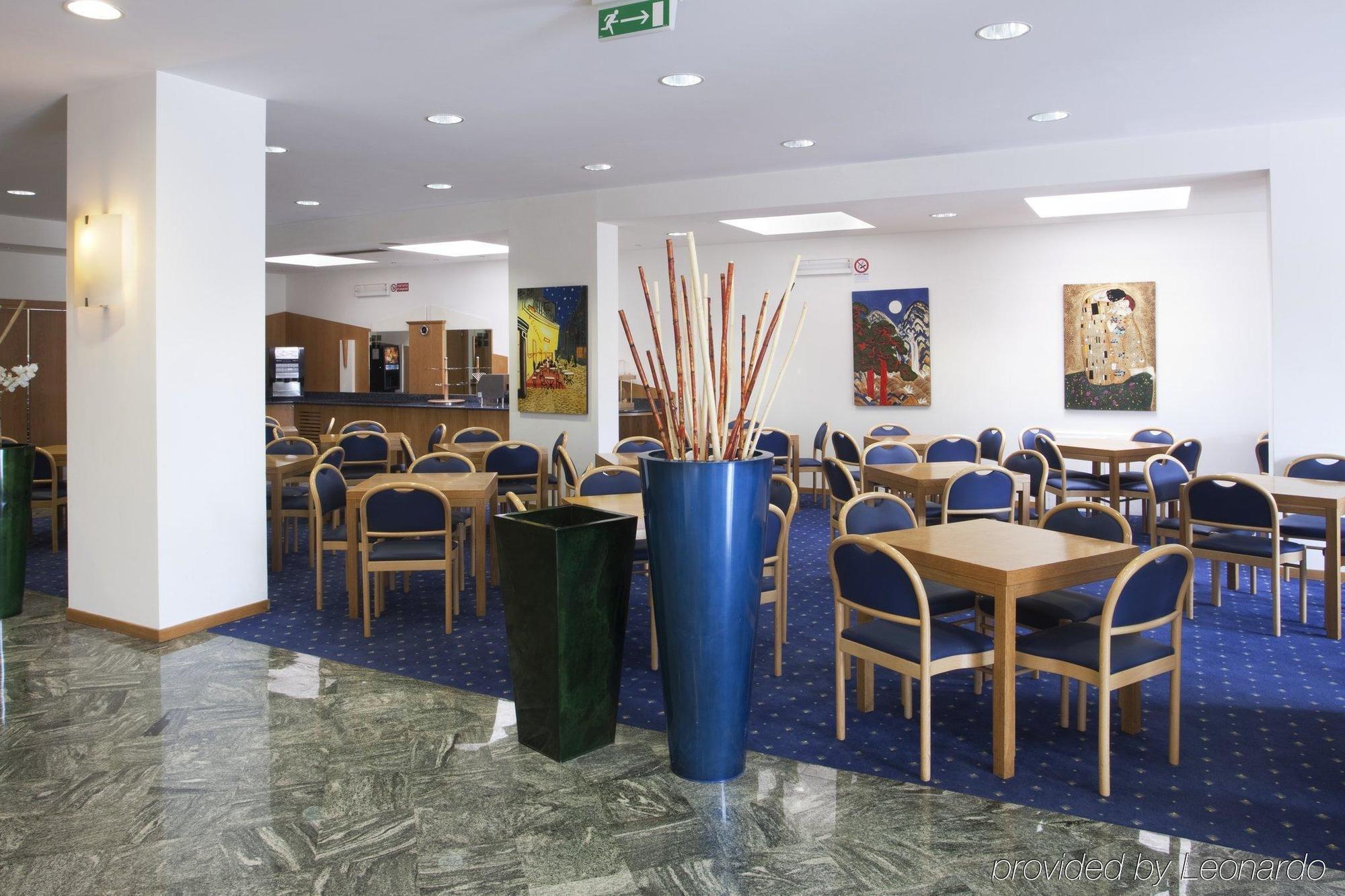 City Hotel & Suites Foligno Étterem fotó