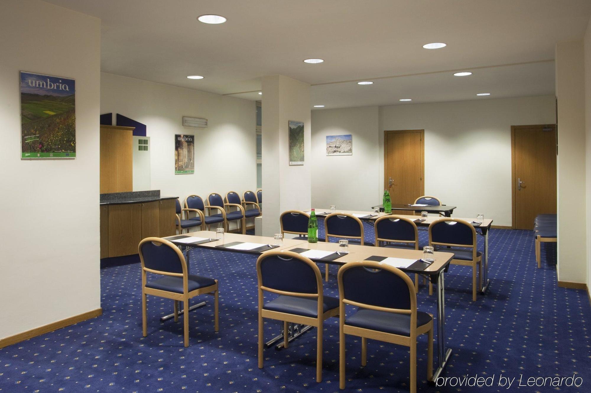City Hotel & Suites Foligno Létesítmények fotó