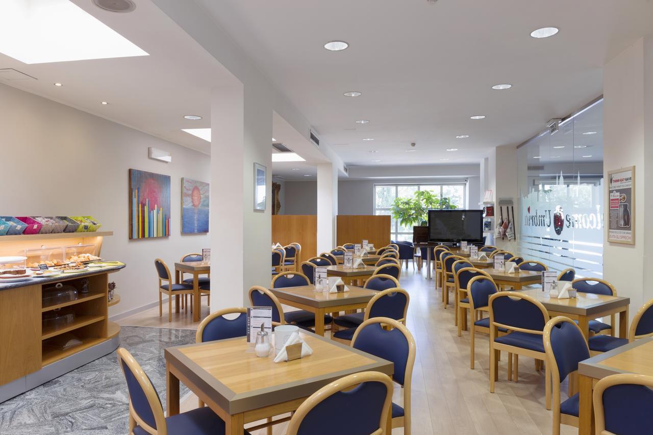 City Hotel & Suites Foligno Kültér fotó