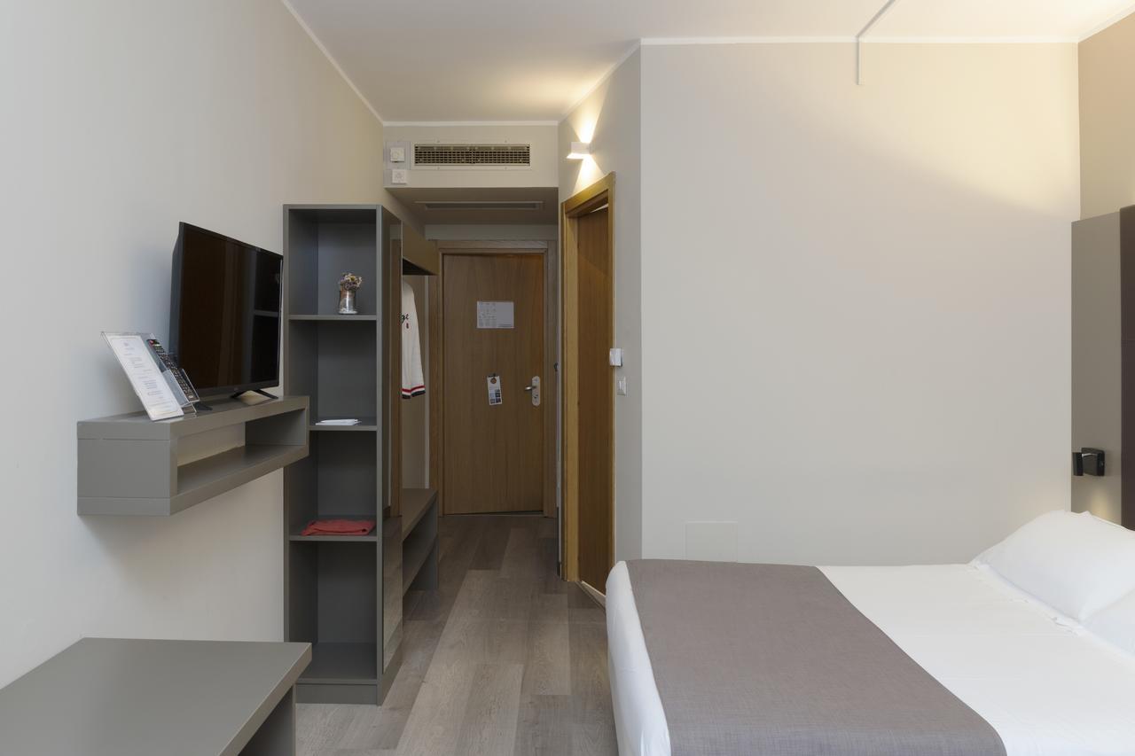 City Hotel & Suites Foligno Kültér fotó