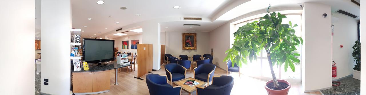 City Hotel & Suites Foligno Kültér fotó