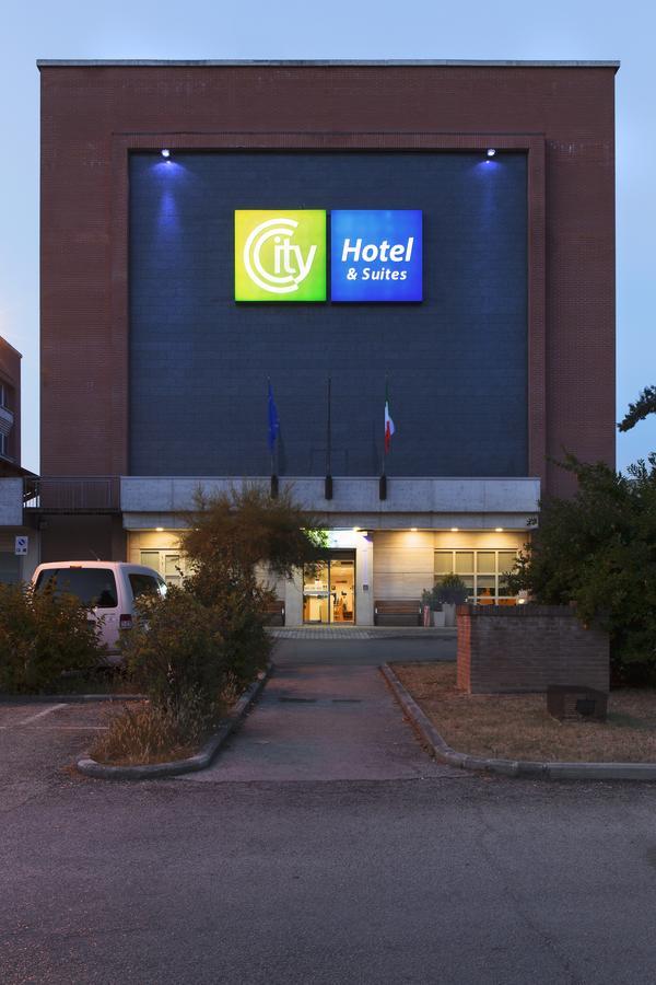City Hotel & Suites Foligno Kültér fotó